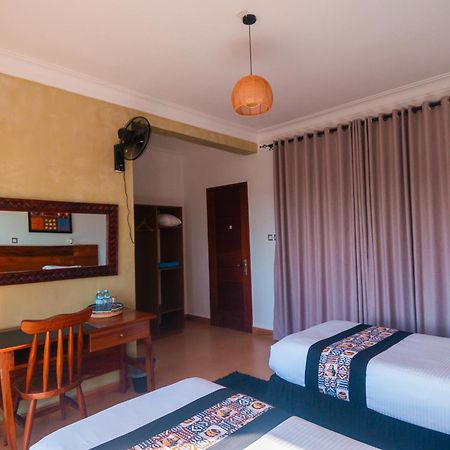 The Lakeside Entebbe Extérieur photo