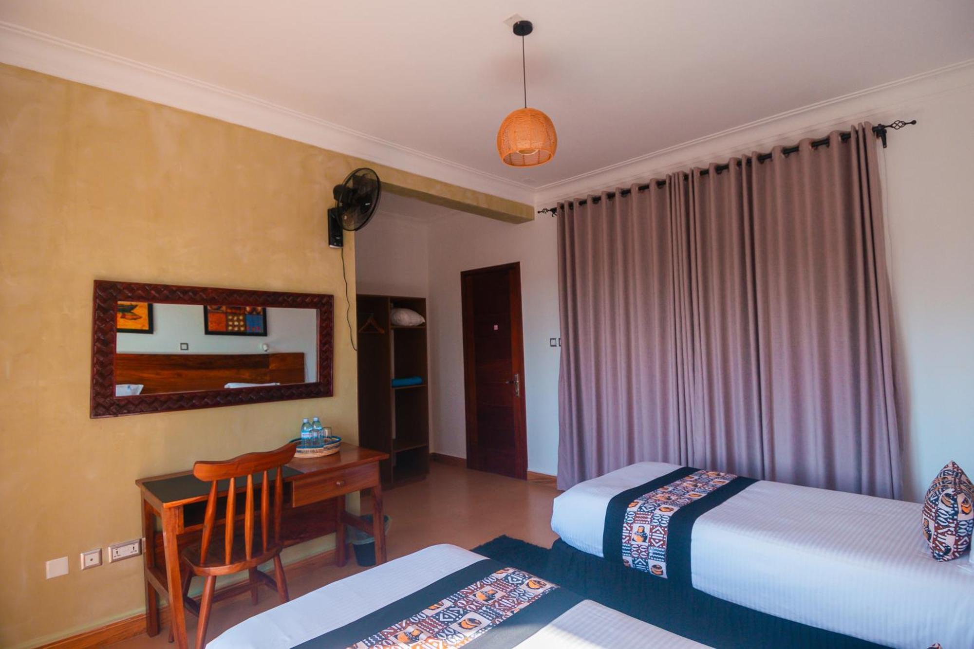 The Lakeside Entebbe Extérieur photo